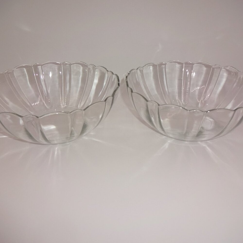 Set of 2 Clear Arcoroc Arcade Bengale Serving Bowls 7" x 3" Scalloped France